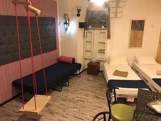 Отель Mamba Hotel Днепр Бюджетный трехместный номер-8