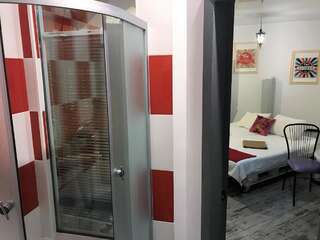 Отель Mamba Hotel Днепр Номер Делюкс с кроватью размера «queen-size»-9